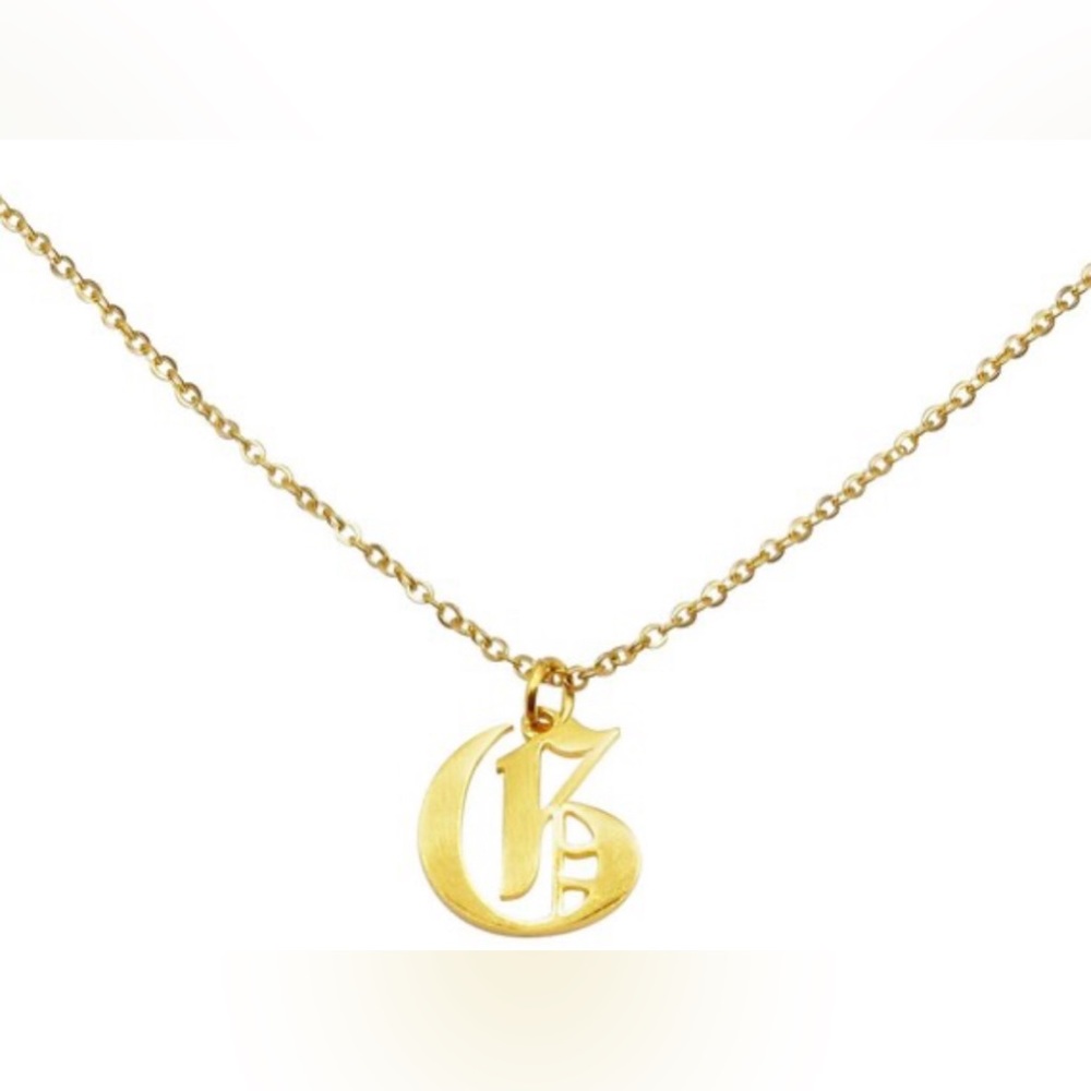 The M Jewelers THE TINY OLD ENGLISH PENDANT Letter G Necklace in Gold